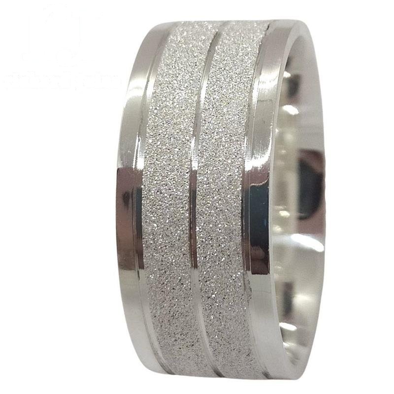 ALIANÇA DE PRATA 10MM ANATÔMICA QUADRADA DIAMANTADA C/ 3 FRISOS 0,50