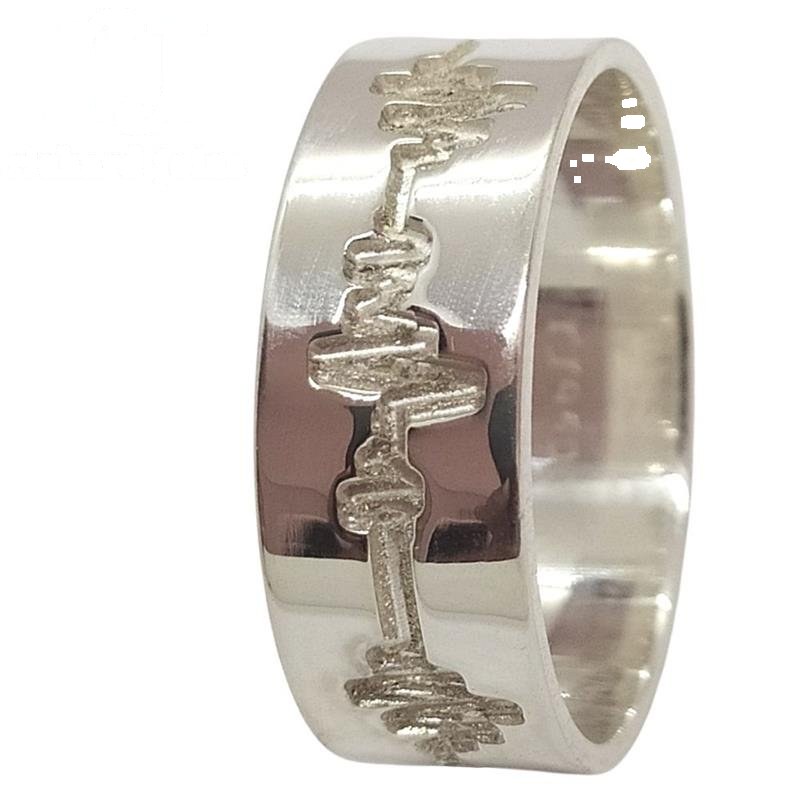 ALIANÇA DE PRATA 8,0MM QUADRADA RETA C/BATIMENTO CARDIACO