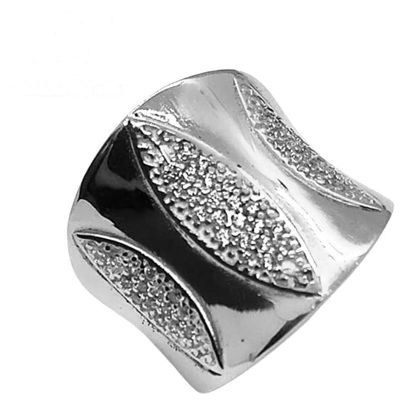 ANEL DE PRATA CURVADO C/50 PEDRAS