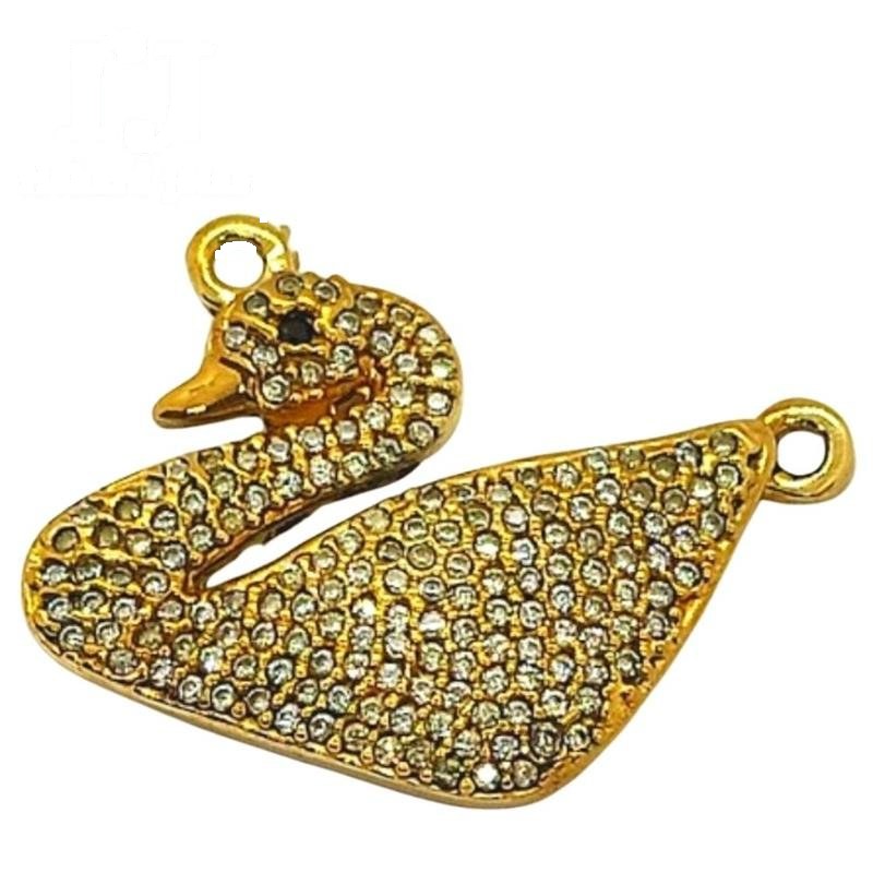 PINGENTE DE MOEDA CISNE CRAVEJADO DE PEDRAS DE TAMANHO 2,2 X 2,7